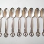 656 8261 SPOONS